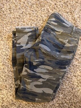 Express Women’s Skinny Camo Jeans in Olive and Gray